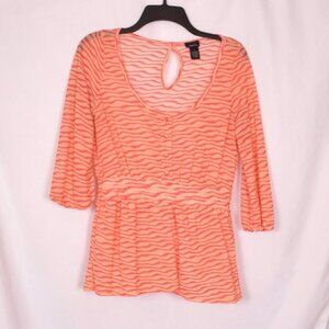 Rue21 Sheer 3/4 Sleeve Top W/Key Hole Back Size Small